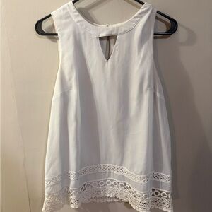 Women’s lace tank top medium